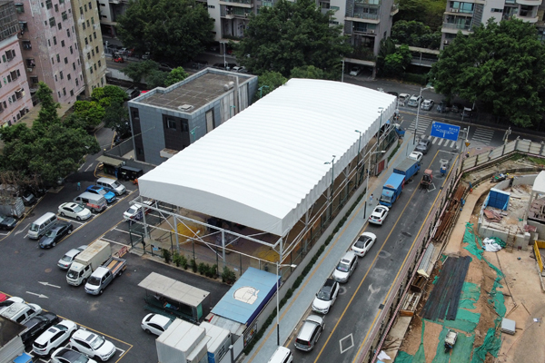 龙岗学校电动膜结构雨棚